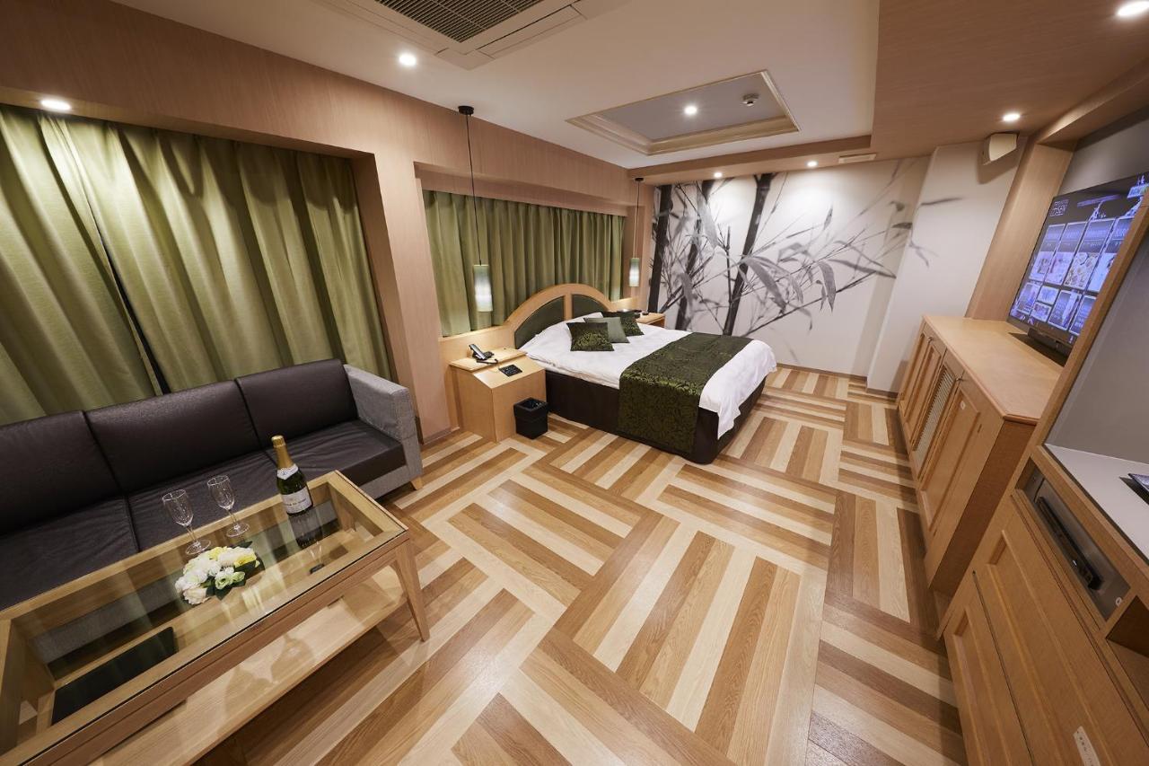Hotel Sen (Adults Only) Осака Екстериор снимка