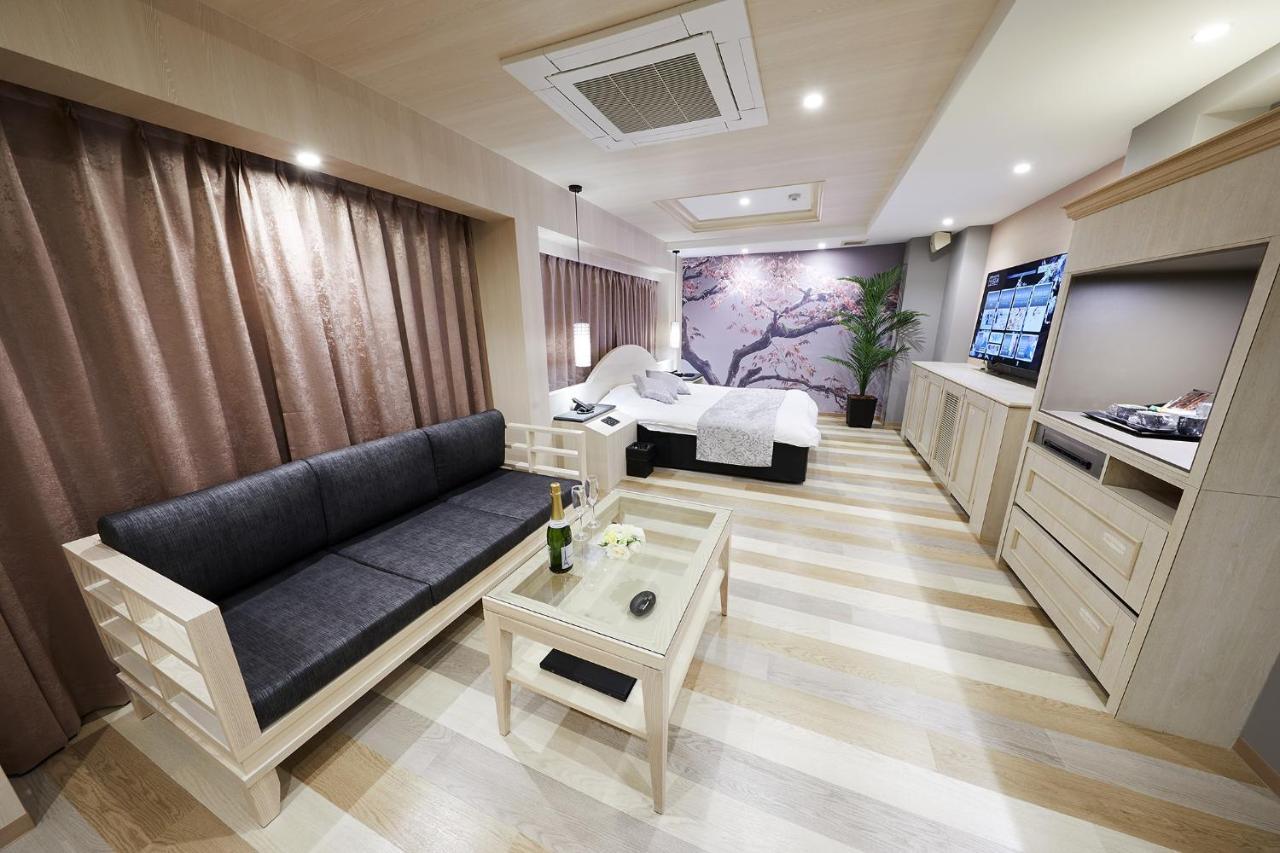 Hotel Sen (Adults Only) Осака Екстериор снимка
