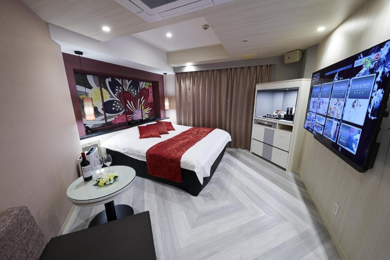 Hotel Sen (Adults Only) Осака Екстериор снимка